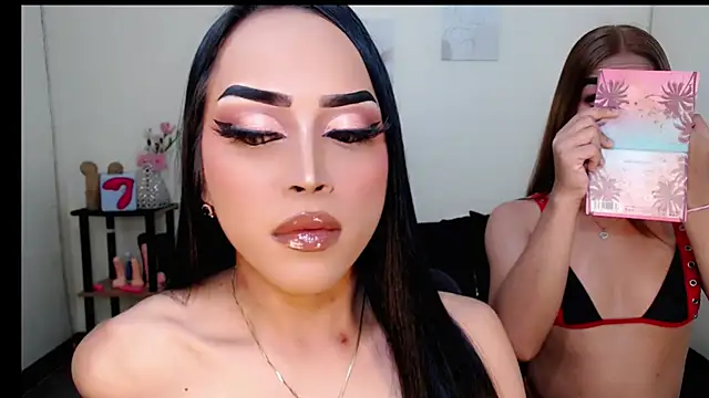 Snapshot of Lessandra_Lust chatting on September 25, 3:22 pm Lessandra Lust online show from September 25, 3:22 pm