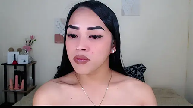 Snapshot of Lessandra_Lust chatting on October 29, 12:04 am Lessandra Lust online show from October 29, 12:04 am