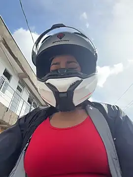 AlannaEvons online show from April 15, 7:58 pm