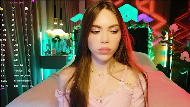 MimiFors online show from October 10, 6:35 pm