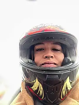 -Mia1 online show from April 13, 12:39 pm