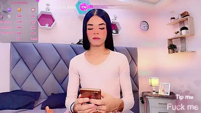 Snapshot of Amira_Ember chatting on September 9, 8:41 pm Amira Ember online show from September 9, 8:41 pm