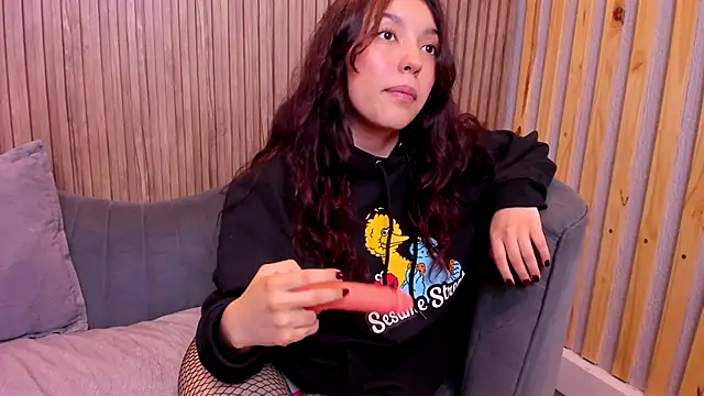 Elliecute online show from October 6, 2:23 pm