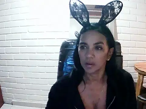 MiiaVelasquez online show from October 16, 3:53 am