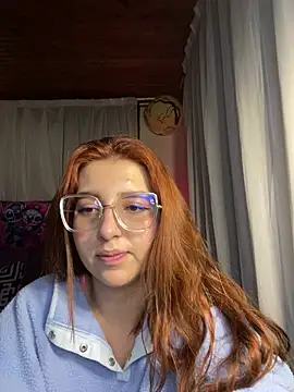 CoraVibes online show from February 3, 12:21 pm