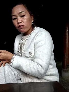 bany-xx online show from November 22, 4:15 am