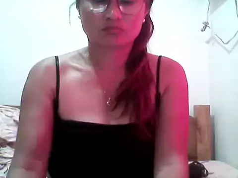 Snapshot of nathalie0045 chatting on October 2, 5:34 am nathalie0045 online show from October 2, 5:34 am
