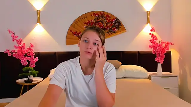 Snapshot of KimberlyPierceLove chatting on September 22, 2:59 pm KimberlyPierceLove online show from September 22, 2:59 pm