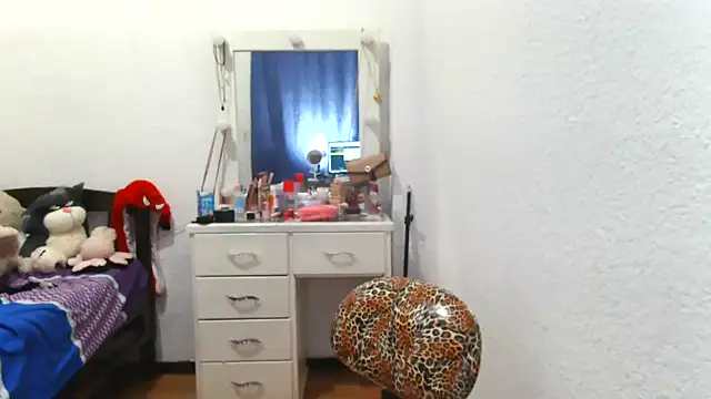 Snapshot of Nanilux chatting on September 8, 7:02 pm Nanilux online show from September 8, 7:02 pm