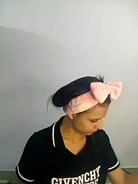 Snapshot of ValeBellanova chatting on September 20, 4:33 am ValeBellanova online show from September 20, 4:33 am