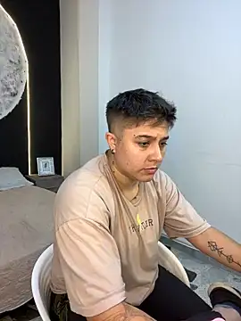 IanGilbert online show from October 21, 8:13 pm