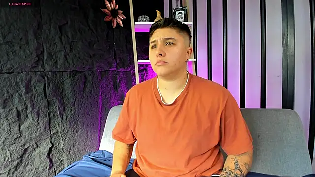 IanGilbert online show from October 18, 9:16 pm