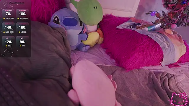  chloe moons  online show from December 13, 7:53 pm