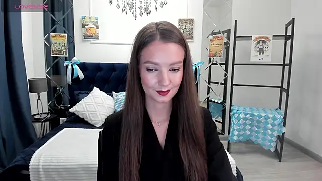 Snapshot of LoraSunnyy chatting on September 19, 7:51 am LoraSunnyy online show from September 19, 7:51 am