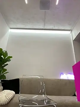 Angel  Vibe online show from April 6, 8:10 pm