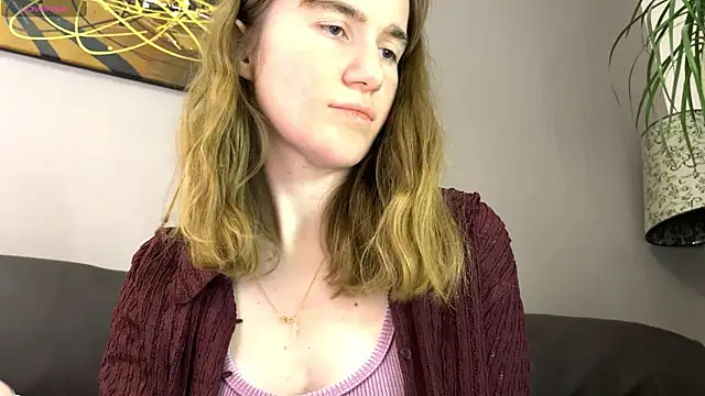 Snapshot of velina__ chatting on October 5, 8:25 pm velina online show from October 5, 8:25 pm
