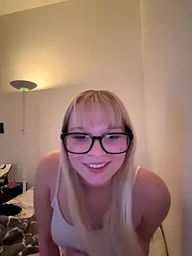 Snapshot of xoxokayy18 chatting on September 12, 4:57 am xoxokayy18 online show from September 12, 4:57 am