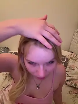 Snapshot of xoxokayy18 chatting on September 24, 5:28 am xoxokayy18 online show from September 24, 5:28 am