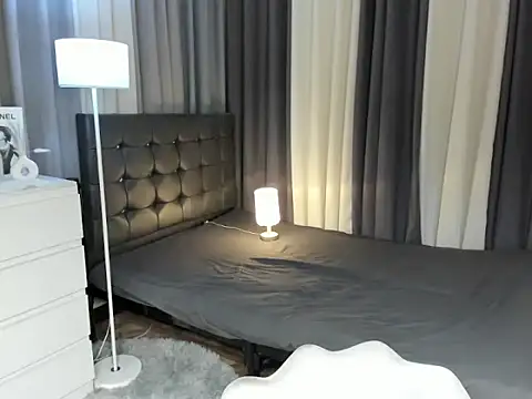 Blaire Samantha online show from September 25, 7:18 am