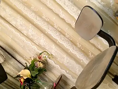 PrettyStranger online show from July 23, 2:36 pm