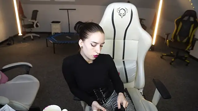 Snapshot of _Lili_054 chatting on October 9, 11:03 am  Lili 054 online show from October 9, 11:03 am