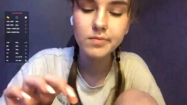 Snapshot of SiIver_Dawn chatting on September 18, 1:53 pm SiIver Dawn online show from September 18, 1:53 pm