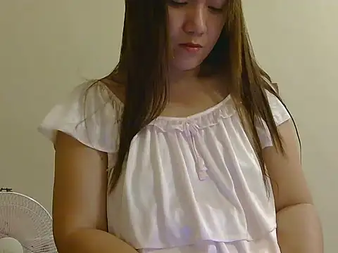 Lovelyclaya online show from April 18, 12:51 pm