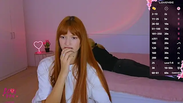 Snapshot of CuteAriel7 chatting on September 11, 5:02 pm CuteAriel7 online show from September 11, 5:02 pm