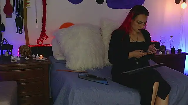 Snapshot of MeganBrown4 chatting on September 27, 3:30 pm MeganBrown4 online show from September 27, 3:30 pm