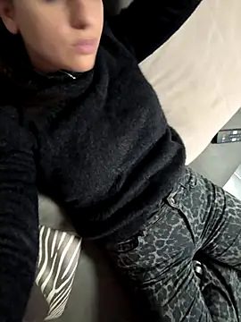 BabyLeopard online show from October 20, 5:38 pm