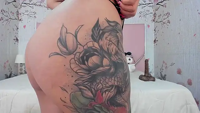 SafiroAgataaa online show from February 26, 4:44 am