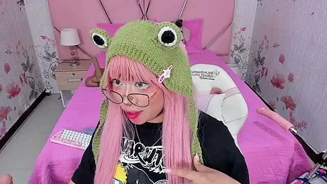 SafiroAgataaa online show from December 18, 4:06 am