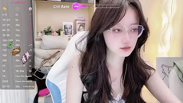 Snapshot of Naiyi-babe chatting on October 12, 2:52 pm Naiyi-babe online show from October 12, 2:52 pm