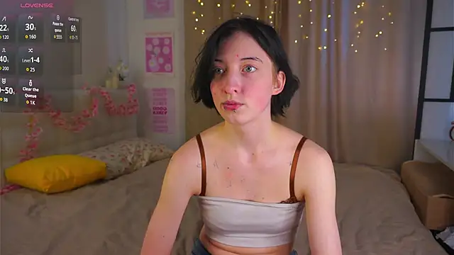 JuanaFriesz online show from March 4, 9:16 am