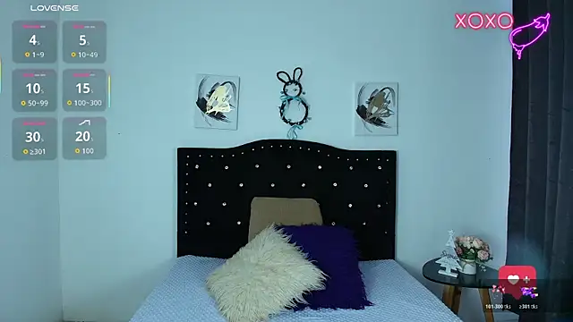 SammySmall F w online show from December 16, 10:37 pm