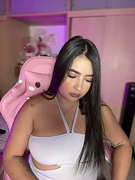 Emiily Moore1 online show from March 17, 9:08 pm