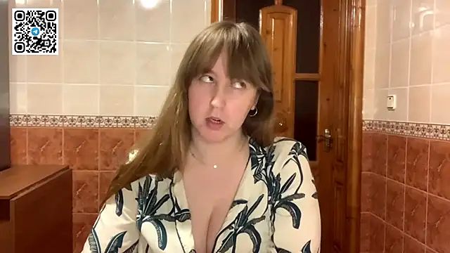 MaroonMoon  online show from October 30, 8:32 pm