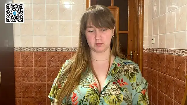 MaroonMoon  online show from March 7, 9:00 pm