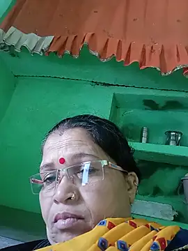 Manavi x online show from June 3, 9:10 am