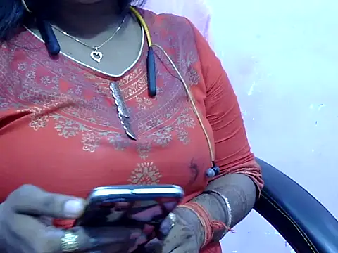 Snapshot of Rooshami_hot01 chatting on September 23, 7:01 pm Rooshami hot01 online show from September 23, 7:01 pm