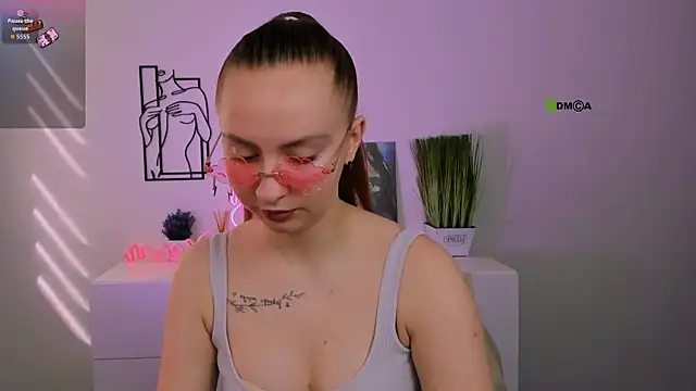 mila glow1 online show from September 17, 9:07 am