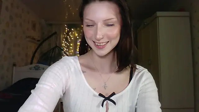 RuxaShade online show from January 17, 2:13 pm