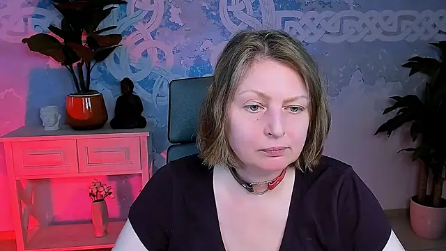 Snapshot of TiffanyBrauny chatting on September 25, 11:09 am TiffanyBrauny online show from September 25, 11:09 am