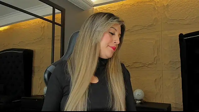 SophiaDior  online show from October 5, 12:43 pm
