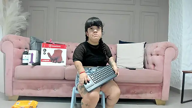 PamelaBonnet mml online show from June 4, 7:18 pm