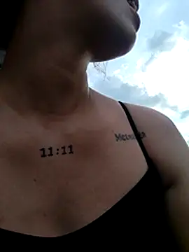 roxyrougee online show from December 18, 9:52 pm