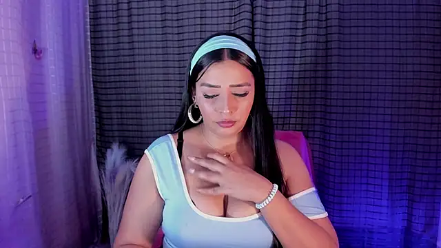 Kayleemorales online show from February 12, 5:58 pm