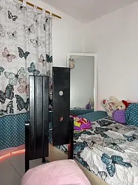 ViolettaMiller  online show from December 5, 2:55 am