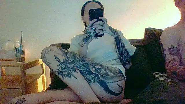 liltiddygoffwaifu online show from January 14, 9:58 am