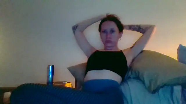 liltiddygoffwaifu online show from November 15, 5:08 am